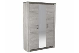 Шкаф 3-х дверный СБК Денвер